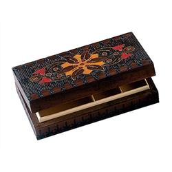 5 compartments, brass inlay with intricate design. The key that appears in the picture is not for this box.