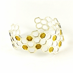 Designed to match our honey bee amber ring this gorgeous cuff can stand on its own as well.