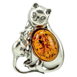 Adorable silver brooch with a Baltic Amber oval stone.