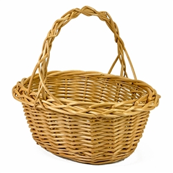 Poland is famous for hand made willow baskets.  This is a tradition in areas of the country where willow grows wild and is very much a village and family industry.  Beautifully crafted and sturdy, these baskets can last a generation.  Perfect for Easter,