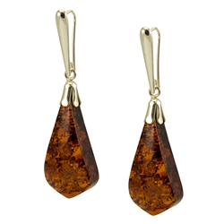 Amber (Bursztyn in Polish) is fossilized tree sap that dates back 40 million years. It comes from all around the world, but the highest quality and richest deposits are found around the Baltic Sea.