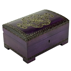 This beautiful locking box is made of seasoned Linden wood, from the Tatra Mountain region of Poland.  The skilled artisans of this region employ centuries old traditions and meticulous handcraftmanship to create a finished product of uncompromising quali