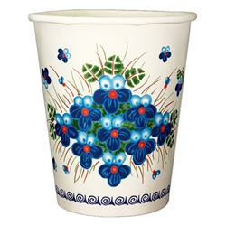 Polish paper cups featuring a traditional Polish stoneware pattern. Perfect way to highlight a Polish floral design at school, home, picnic etc.
Set of 8 in a pack. Each cup holds 250ml - 8.5oz.  Good for hot or cold beverages.