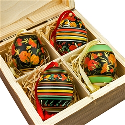 Beautiful hand painted duck eggs with floral designs inside a hand painted wooden box. The duck eggs have been blown empty and come with their own hangers. They come nested inside this beautiful box. Magnetized lid. Hand made so no two eggs or boxes are e