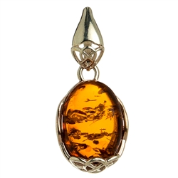 Amber (Bursztyn in Polish) is fossilized tree sap that dates back 40 million years. It comes from all around the world, but the highest quality and richest deposits are found around the Baltic Sea.