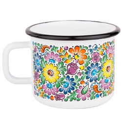 Enameled mugs are a return to your roots. Every grandmother had or even still has enamel pots because they are very durable. Decorated in a traditional Opolski floral pattern.
