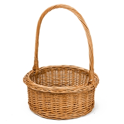 Poland is famous for hand made willow baskets. This is a tradition in areas of the country where willow grows wild and is very much a village and family industry. Beautifully crafted and sturdy, these baskets can last a generation. Perfect for Easter, pic