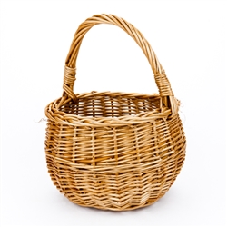 Poland is famous for hand made willow baskets. This is a tradition in areas of the country where willow grows wild and is very much a village and family industry. Beautifully crafted and sturdy, these baskets can last a generation. Perfect for Easter, pic