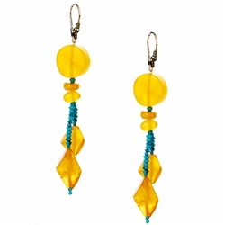 Bozena Przytocka is a designer of artistic amber jewelry based in Gdansk, Poland. Here is a beautiful example of her ability to blend amber and turquoise to create a stunning set of earrings.