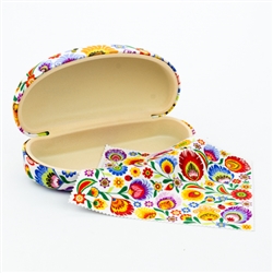 A traditional floral paper cut design from Lowicz on an extra large eye glass case with a matching glass cleaning cloth.