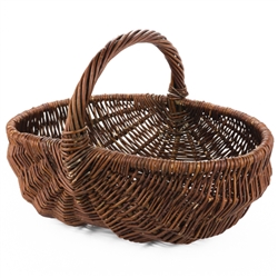 Poland is famous for hand made willow baskets.  This is a tradition in areas of the country where willow grows wild and is very much a village and family industry.  Beautifully crafted and sturdy, these baskets can last a generation.  Perfect for Easter,