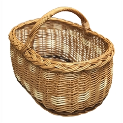 Poland is famous for hand made willow baskets.  This is a tradition in areas of the country where willow grows wild and is very much a village and family industry.  Beautifully crafted and sturdy, these baskets can last a generation.  Perfect for Easter,