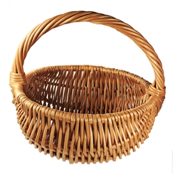 Poland is famous for hand made willow baskets. This is a tradition in areas of the country where willow grows wild and is very much a village and family industry. Beautifully crafted and sturdy, these baskets can last a generation. Perfect for Easter.