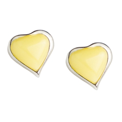 Attractive sterling silver and Baltic amber heart shaped stud earrings.
Size is approx 1cm diameter.
