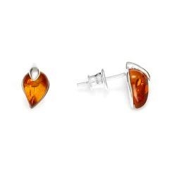 A mini shaped leaf of honey amber set in sterling silver  Size is approx 0.3 " X 0.25".