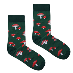 Thanks to these socks, you will preserve the image of a mushroom that should not be picked. Fortunately, the socks are not poisonous, but just like the red dotted hat, they will attract the attention of many passers-by!