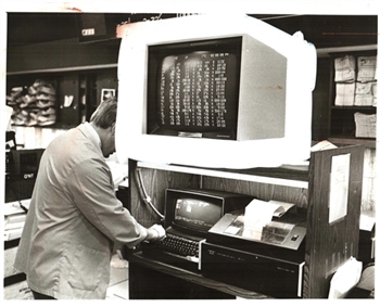 Chicago Tribune Photo Archive – Midwest Stock Exchange Trader Terminal
