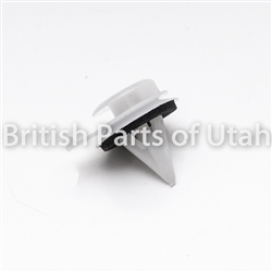 Range Rover Sport LR3 LR4 Windshield Trim Clip IPN500050