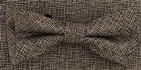 3751 ZAZZI bow & pocket square in a mocca tone on tone pattern