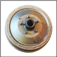 Reconditioned RH or LH front
brake drum/hub assembly for the following cars with 12" brakes: 1960-61 Dodge Polara; 1960-61 DeSoto; 1960-61 Chrysler Newport - Saratoga - Windsor - 300 as wells as all 1960-62 Chrysler New Yorker - 300