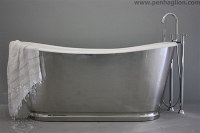 <br>'The Cleeve' 68" Cast Iron French Bateau Tub Package with Mirror Polished Exterior<br><br>Stainless steel outer shell highly polished to a mirror finish<br>