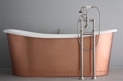 <br>'The Glastonbury' 73" Cast Iron French Bateau Tub Package with BRUSHED COPPER Exterior<br><br>Steel outer shell clad in brushed and lacquered copper<br>