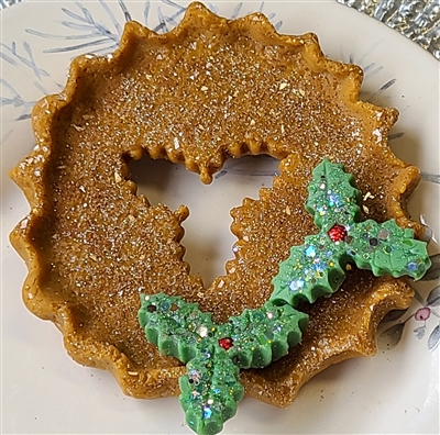 Cranberry Holly Pie Shaped Wax Tart