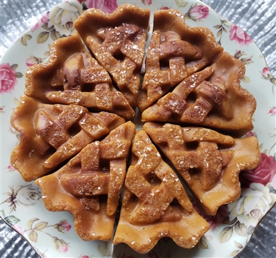 Whole Cardamom Apple Pie