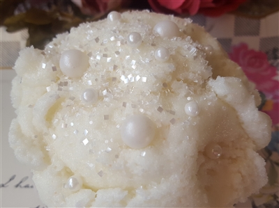 A Queen's Decree Coconut Oil Sugar Scrub