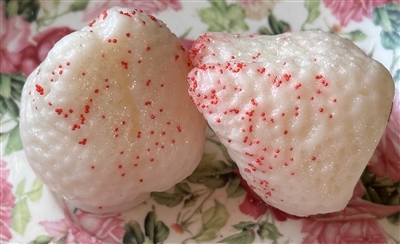 Wildwood White Strawberry Shaped Wax Tarts