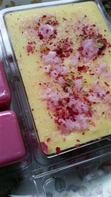 Lemon Curd & Rose Milk Wax Tart