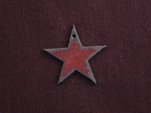 Rusted Iron Medium Star Pendant