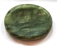 HO5-48 WORRY STONE IN GREEN GRASS
