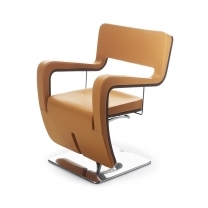 Tsu Pelle Leather Styling Chair