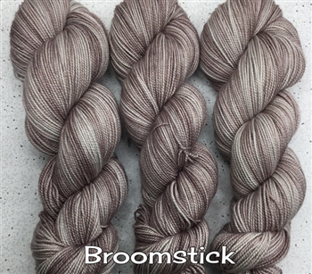 Scrumptious HT Broomstick (Final Sale)