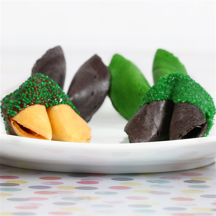 Choose your fortune cookie flavor, chocolate dipping and write your own custom forutnes.