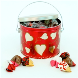 This adorable valentine has 20 assorted chocolate covered cookies in our most popular valentine flavors!