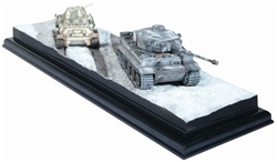 Another Kill: German Tiger I vs Soviet T-34/76 Mod. 1941 Tank Winter Diorama