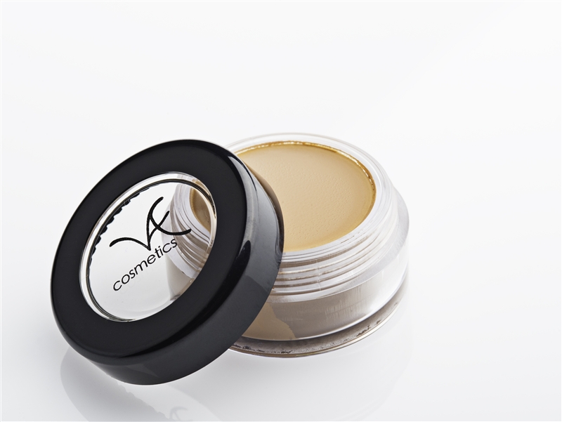 Creamy, full coverage concealer works as a eyeshadow primer. Think of it as your eraser to use for a flawless look!