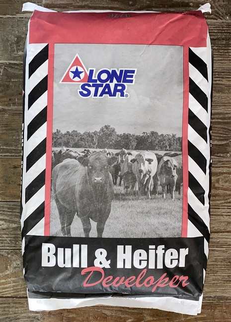 Lone Star Bull & Heifer Developer Medicated Cattle Feed, 50-lb