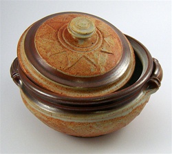 PHOENIX POTTERY - COVERED CASSEROLE