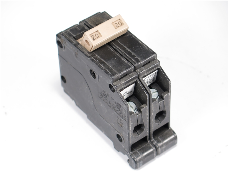 CH220 CUTLER HAMMER CIRCUIT BREAKER