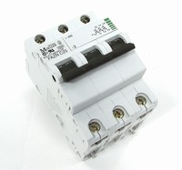 FAZNC25-3 KLOCKNER MOELLER 3P 25A 480V DIN RAIL MOUNTED COMPACT MINIATURE CIRCUIT BREAKER S273-K25