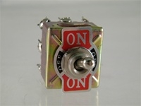 TGL-MAIN-ON/OFF/ON-3P-10A-SCREW MAINTAINED TOGGLE SWITCH