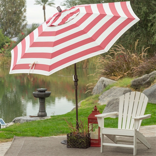 7.5-Ft Patio Umbrella in Red and White Stripe Outdoor Fabric and Metal Pole