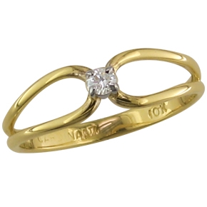 Yellow gold diamond solitaire ring