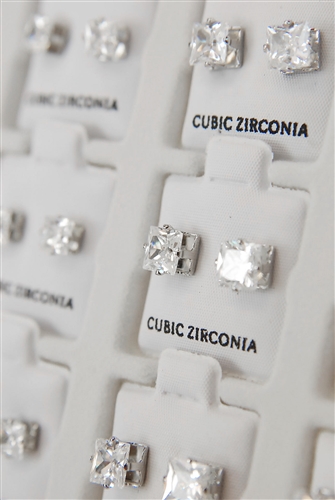 PUSH BACK STUD EARRING SET ( CLEAR SQUARE ) / EA 010 SQ