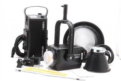 Near Mint Godox Knowled M600D Daylight LED Light w/ FLS10 Fresnel & Case #39357