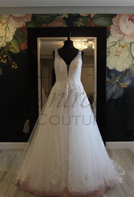 ELIZABETH | Sleeveless Deep V-Neck A-Line Tulle Gown with Appliques and Beading