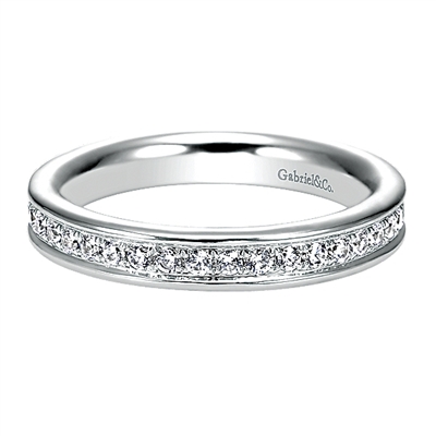 This beautiful and elegant diamond wedding band features one half carats of diamond shine with a shimmering white gold edge in 14k white gold.